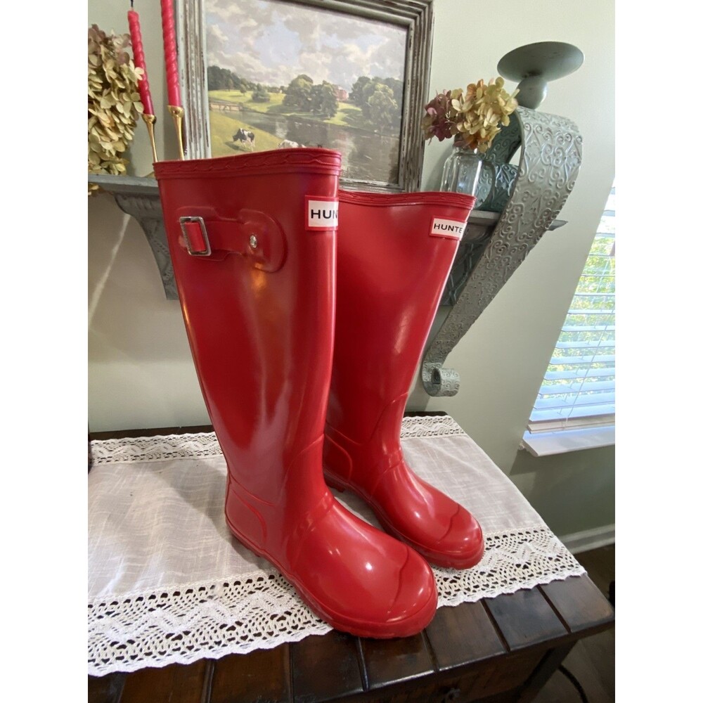 Hunter Boots Women's Original Tall Gloss Rain Boots Military Red Size 6